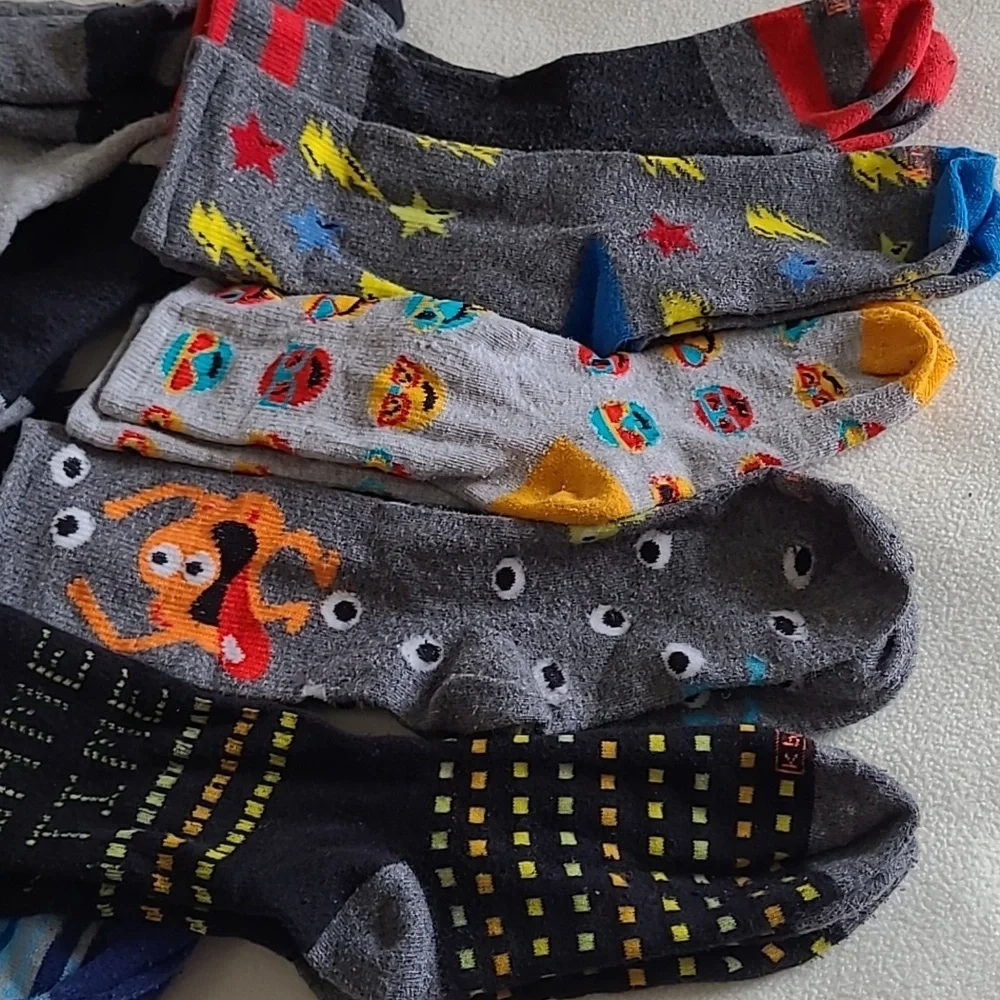 Kid's Assorted Crew Sicks 12 Pair Kb K Bell Colorful Fun Novelty Unisex Size 5-7